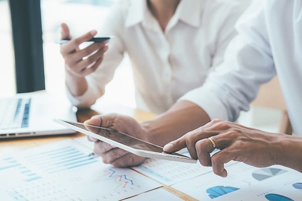 市場機会の特定とビジネスモデルの適合性評価