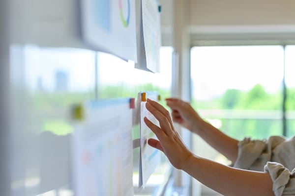 デジタルとリアルを統合したコミュニケーション戦略の策定